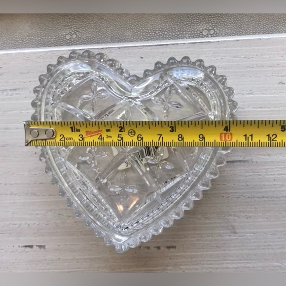 Mikasa Vintage Tender Love Heart Potpourri holder crystal Trinket box with lid - Picture 7 of 9
